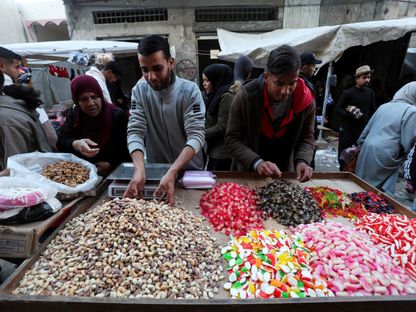 بالصور.. قطاع غزة يستعد لاستقبال شهر رمضان