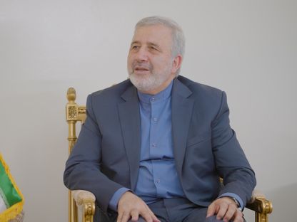 السفير الإيراني لدى السعودية علي رضا عنايتي خلال حواره مع صحيفة "الشرق الأوسط" - .