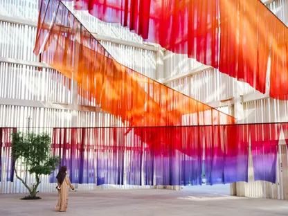 65 فناناً يحاكون الهجرة والترحال في "بينالي الدرعية" للفن المعاصر