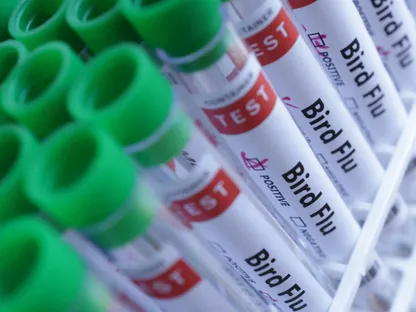 وفاة شخص بواشنطن في أول إصابة مؤكدة بسلالة H5N5 من إنفلونزا الطيور