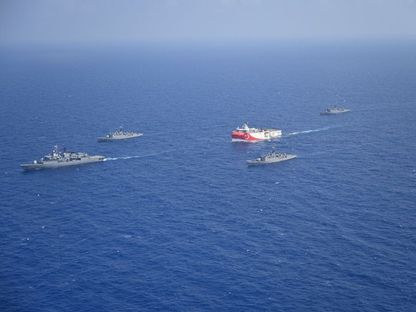 تركيا تبدأ تصنيع أول غواصة محلية وتبيع سفينة حربية لعضو في "الناتو"