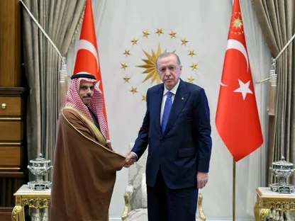 أردوغان وفيصل بن فرحان يبحثان تعزيز التعاون بين تركيا والسعودية