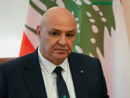 الرئيس اللبناني: السلم الأهلي "خط أحمر" والمساس به خدمة لإسرائيل