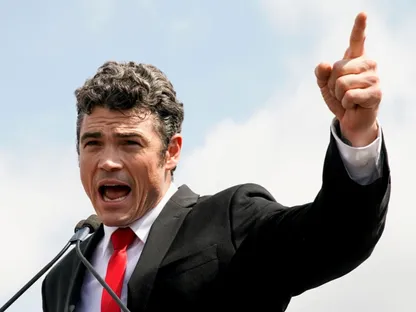 FBI يحقق مع مدير مكافحة الإرهاب المستقيل جو كينت بتهمة "تسريب معلومات"