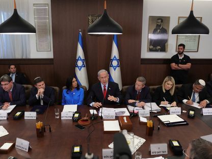 رئيس الوزراء الإسرائيلي بنيامين نتنياهو خلال اجتماع للحكومة في القدس. 9 أكتوبر  2023 - Reuters