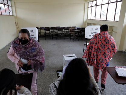وريث صناعة الموز أم تلميذة كوريا؟.. الإكوادور تصوت لانتخاب رئيس جديد