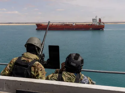 البحرية الأميركية: "جيرالد فورد" تعرضت لحريق "ليس له علاقة بحرب إيران"