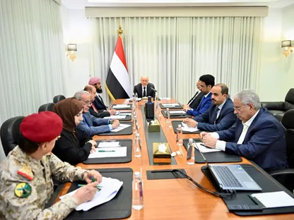 بعد هجمات الحوثيين.. مجلس الدفاع اليمني يقر الانعقاد الدائم ورفع الجاهزية