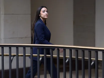 مؤتمر ميونيخ للأمن.. ديمقراطيون أميركيون يعتزمون دعوة أوروبا لمواجهة ترمب