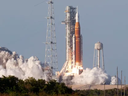 انطلاق مهمة "أرتميس 2".. أول بعثة مأهولة إلى القمر منذ نصف قرن