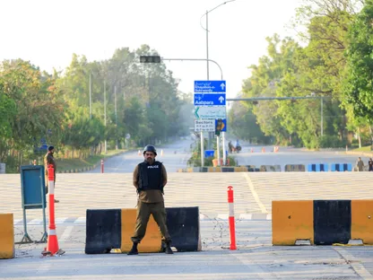 على أعتاب نهاية الهدنة.. رسائل متباينة بين واشنطن وطهران بشأن مفاوضات إسلام آباد