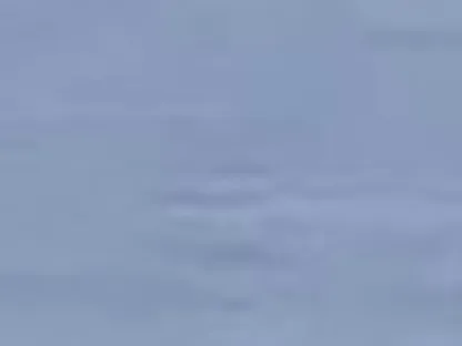 الجيش الأميركي: زورق مسير عثر على طاقم الأباتشي بعد سقوطها قرب مضيق هرمز