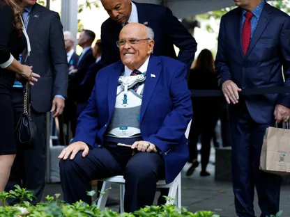 رودي جولياني خلال حضور مراسم إحياء الذكرى الرابعة والعشرين لهجمات 11 سبتمبر. نيويورك. 11 سبتمبر 2025 - Reuters