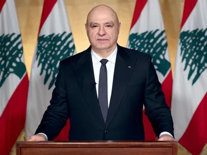عون يرحب بقرار ترمب إلغاء القيود على النقل الجوي مع لبنان