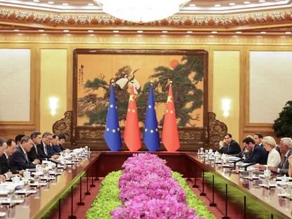 جانب من القمة الخامسة والعشرين بين الاتحاد الأوروبي والصين في قاعة الشعب الكبرى بالعاصمة بكين. 24 يوليو 2025 - REUTERS