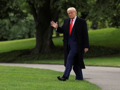 الرئيس الأميركي دونالد ترمب يغادر البيت الأبيض في واشنطن العاصمة. 22 مايو 2025 - Reuters