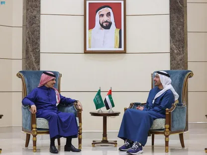 وزيرا خارجية السعودية والإمارات يبحثان جهود احتواء التصعيد في المنطقة