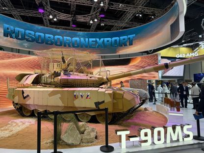 نسخة مطوَّرة من الدبابة الروسية T-90MS خلال مشاركتها في معرض IDEX الدولي 2025 في أبوظبي، الإمارات العربية المتحدة، 18 فبراير 2025 - الشرق