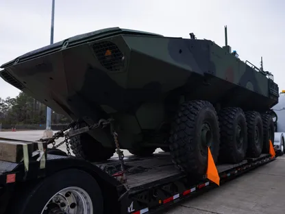 "المارينز" يتسلم مركبة برمائية مقاومة للألغام والهجمات الجوية