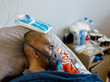مريض مصاب بالسرطان في خان يونس في قطاع غزة. 16 نوفمبر 2023 - REUTERS