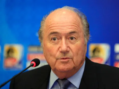 بلاتر ينضم إلى دعوات مقاطعة كأس العالم في الولايات المتحدة