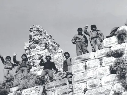 "قلعة الشقيف 1982.. روايتان" وجرح أخضر مفتوح