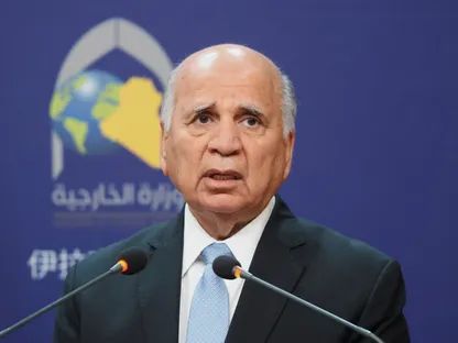 وزير الخارجية العراقي: لن نسمح باستخدام أراضينا للاعتداء على الدول المجاورة