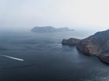 السيادة على مضيق هرمز.. رهان إيراني على طاولة مفاوضات إنهاء الحرب