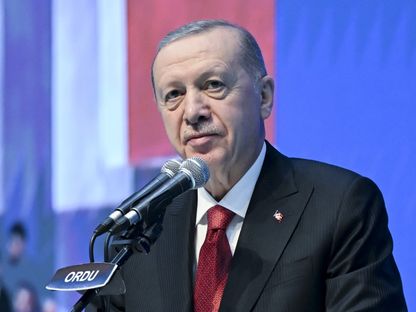 الرئيس التركي رجب طيب أردوغان يتحدث أمام تجمع لحزب العدالة والتنمية الحاكم في أوردو. 4 يناير 2025 - X@RTErdogan