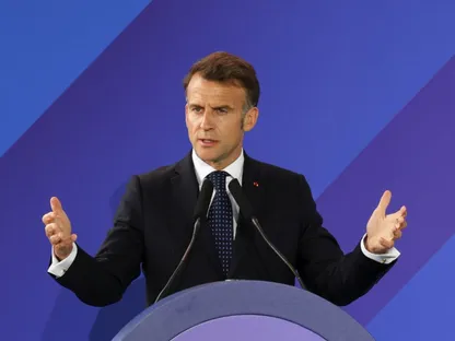 ماكرون يدعو أوروبا إلى تعزيز استقلالها: أميركا والصين وروسيا ضدنا