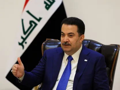 رئيس الوزراء العراقي محمد شياع السوداني يتحدث خلال مقابلة مع وكالة رويترز في بغداد، العراق، 3 نوفمبر 2025.  (رويترز) - REUTERS
