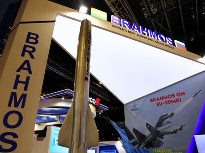 مجسم لصاروخ في جناح شركة Brahmos المشاركة في معرض سنغافورة للطيران. 21 فبراير 2024 - REUTERS