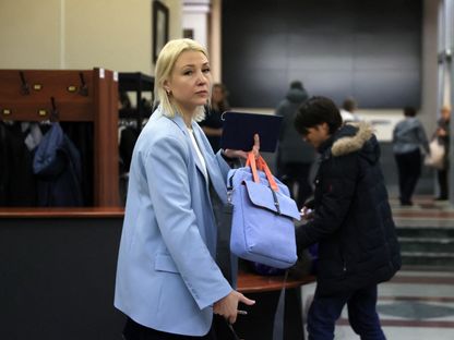 السياسية المستقلة والإعلامية السابقة يكاترينا دونتسوفا في موسكو. 20 ديسمبر 2023 - AFP