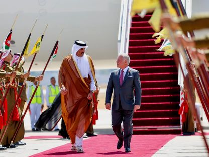 ملك الأردن وأمير قطر يؤكدان أهمية "الحلول السياسية" لأزمات المنطقة