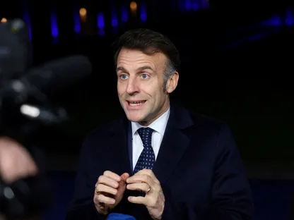 فرنسا.. وفاة ناشط تثير توتراً سياسياً وماكرون يدعو للتهدئة