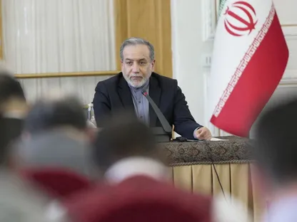 تقارير عن تفعيل قناة اتصال مباشرة بين طهران وواشنطن.. وعراقجي ينفي