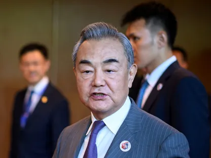 الصين تدعو إلى مزيد من التواصل مع أميركا وتطالب بتجنب "سوء التقدير"