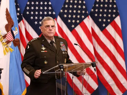 مسيرة مارك ميلي في الجيش الأميركي.. إرث جدلي بين ترمب وبايدن