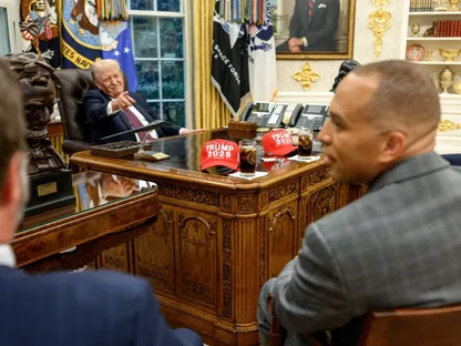 ثلاثة أسابيع من الجمود.. الإغلاق الحكومي يضرب الاقتصاد الأميركي