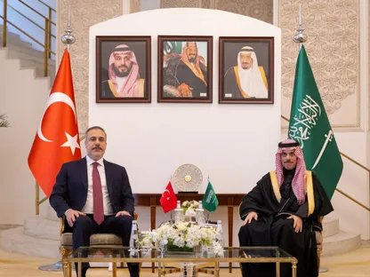 وزير الخارجية السعودي يبحث هاتفياً مع نظيره التركي تطورات الأوضاع في المنطقة