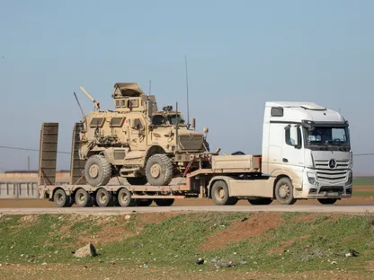 القوات الأميركية تبدأ الانسحاب من قاعدة رئيسية في سوريا