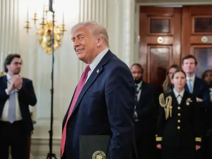 تمديد الهدنة كما يراه ترمب: مهلة قصيرة لإنهاء "صراع السلطة" في إيران والعودة للمفاوضات