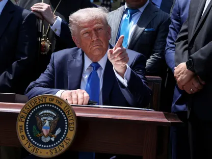 واشنطن تزيد الضغوط على طهران مع تأجيل جولة المفاوضات النووية