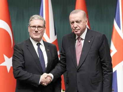 بريطانيا وتركيا تدعوان إيران لوقف هجماتها على دول الجوار