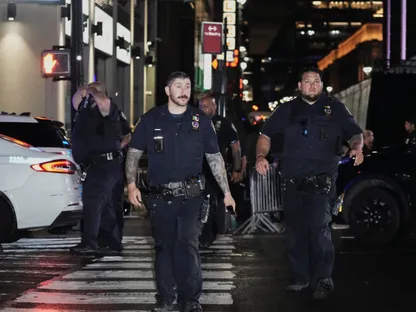إصابة 8 أشخاص بينهم 4 أطفال بحادث إطلاق نار في نيويورك