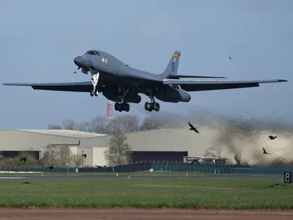 سحب قاذفات B-1 الأميركية من بريطانيا.. مسؤولون يكشفون تفاصيل جديدة