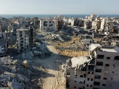 صورة جوية تظهر الدمار بحي سكني  في مدينة غزة. 21 أكتوبر 2025 - REUTERS