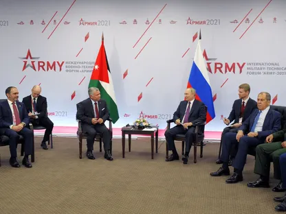 الرئيس الروسي فلاديمير بوتين يلتقي ملك الأردن عبد الله الثاني في موسكو، 23 أغسطس 2021 - via REUTERS