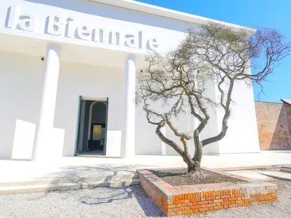 بينالي البندقية يستبعد روسيا وإسرائيل من جوائزه