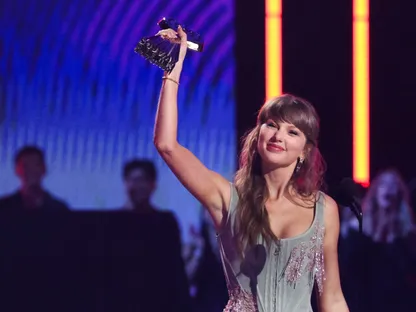 تايلور سويفت تتصدر ترشيحات جوائز الموسيقى الأميركية مجدداً